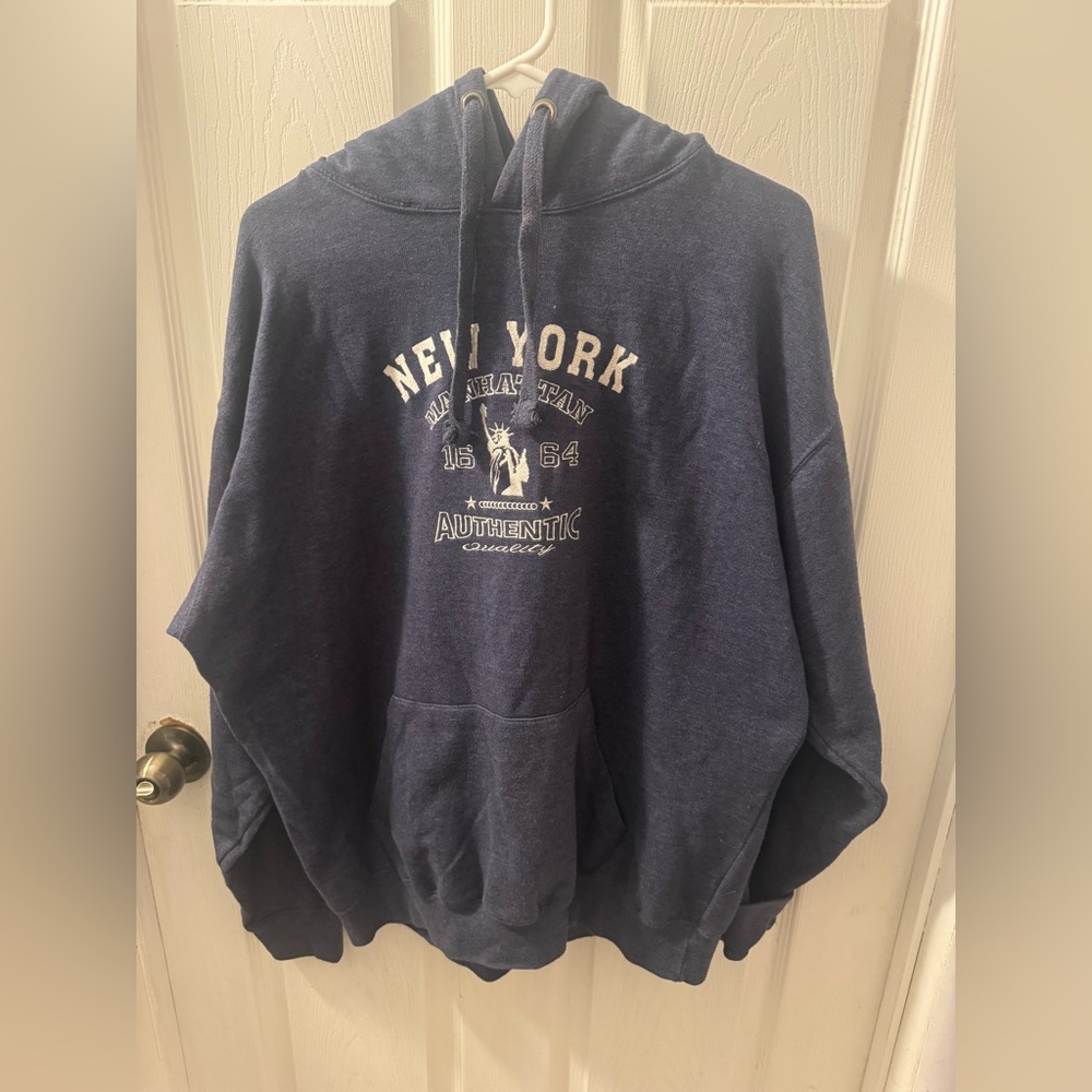 New York Manhattan Graphic Tee